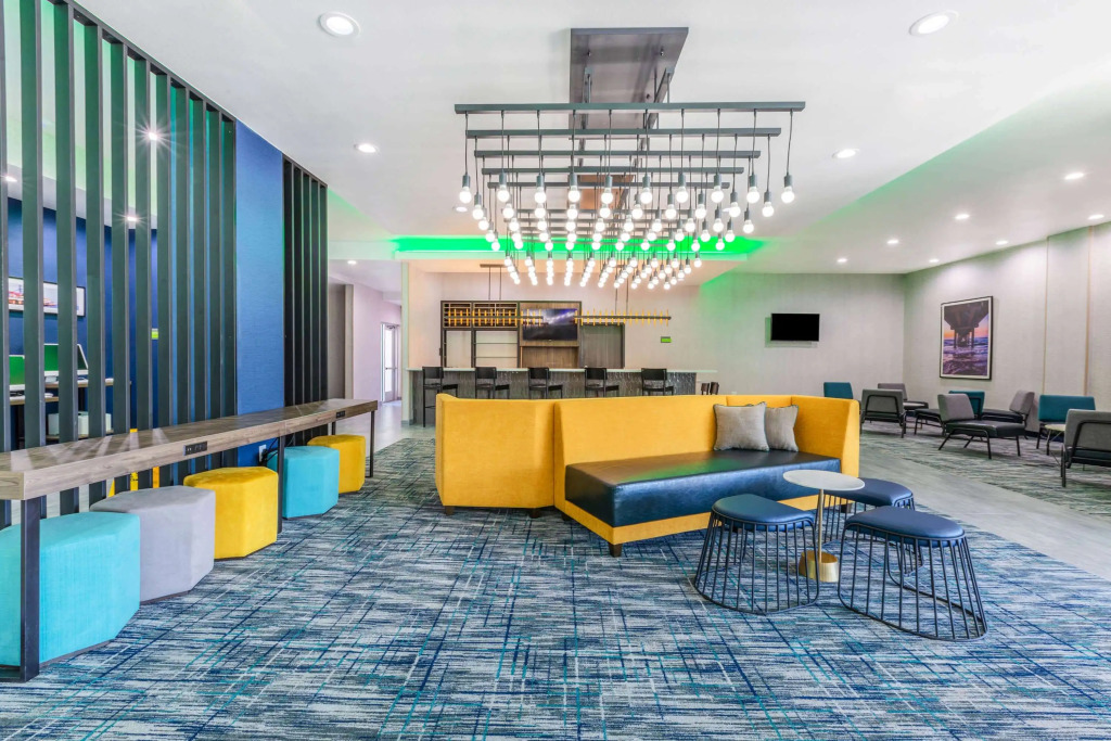 La Quinta Inn & Suites by Wyndham Galveston West Seawall