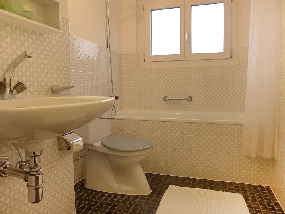 Apartment Chesa Vuorcha by Interhome