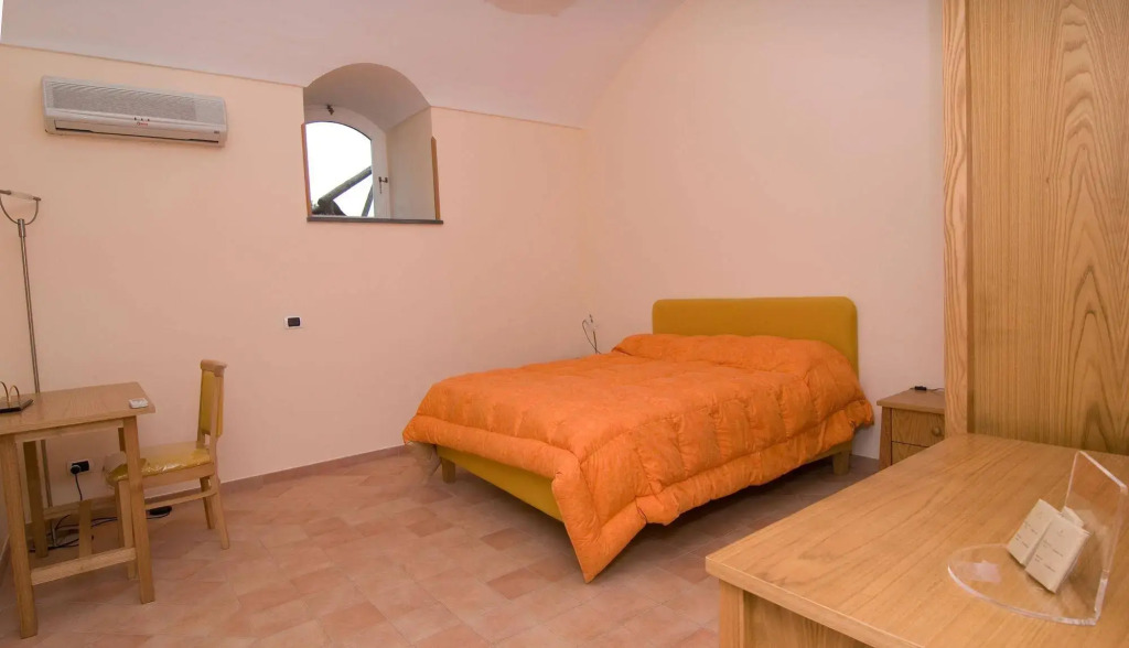 Villa Giulia amazing villa with pool, patio, bbq and sea views