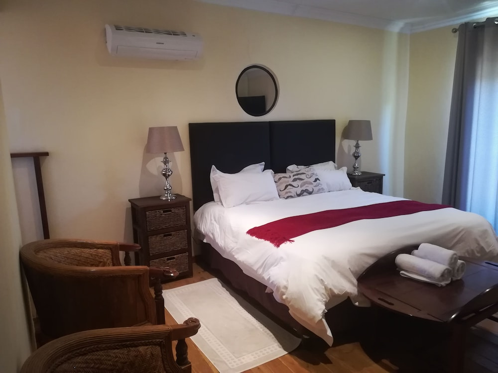 The Moon and Sixpence Garden Guest House