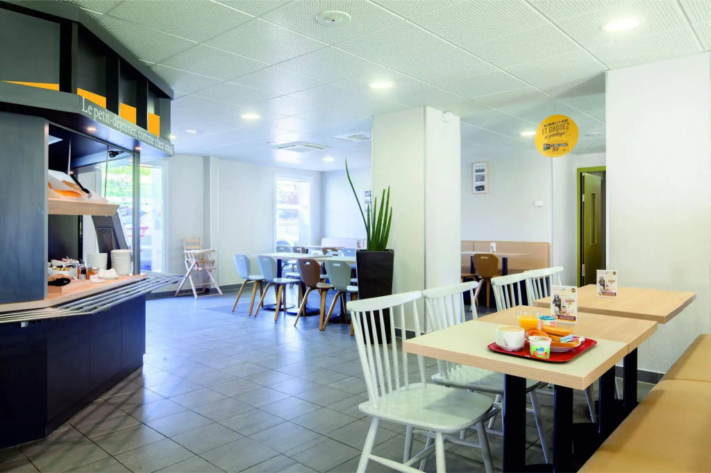 B&B HOTEL Paris Romainville Noisy-le-Sec