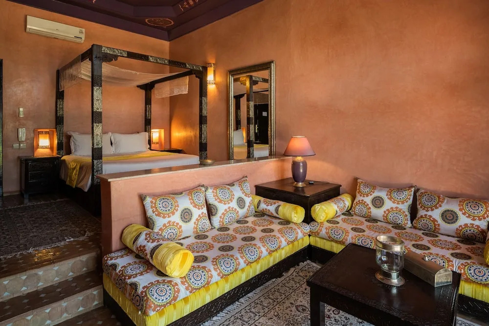 Al Riad Inou