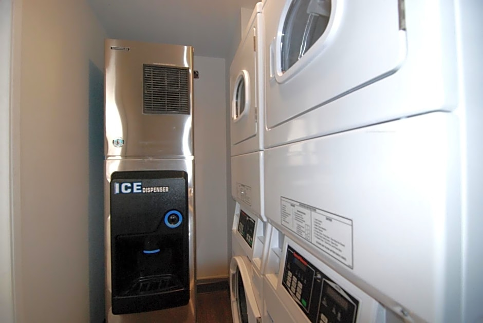 Motel 6-Saanichton, BC - Victoria Airport