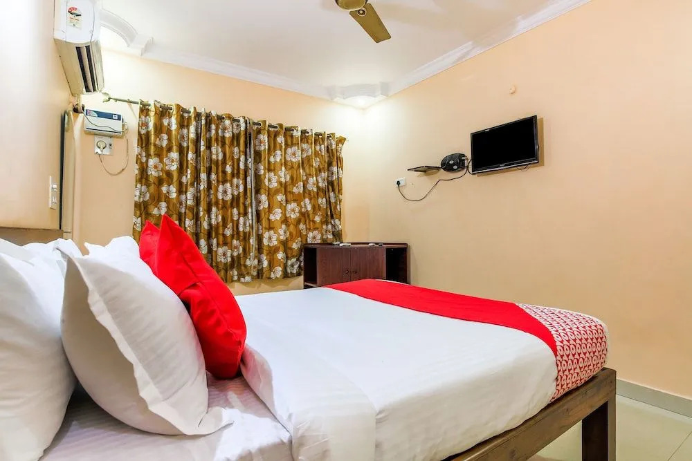 OYO 23035 Srinivas Residency