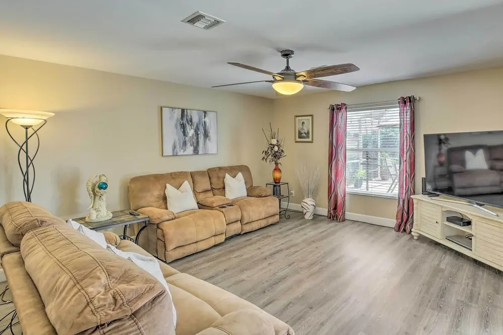 Lanai & Heated Pool: Stunning Cape Coral Getaway