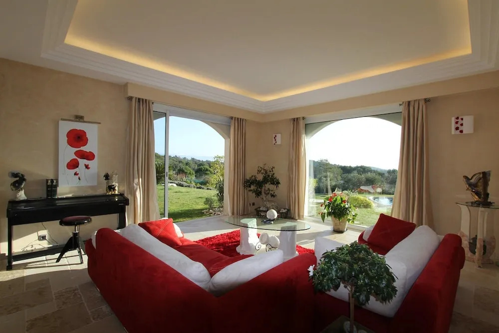 "AU HAVRE DE PAIX" 5 étoiles Prestige jacuzzi, hammam, sauna, PISCINE chauffée Mougins Cannes Grasse