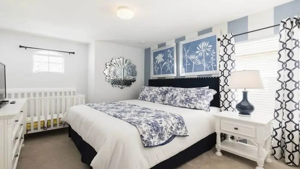 Villa 7799 Basnett Windsor Hills