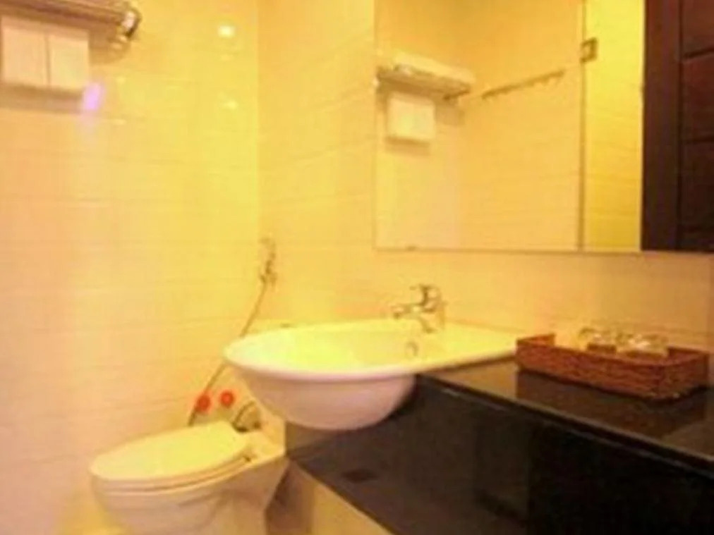 Apogee Hotel