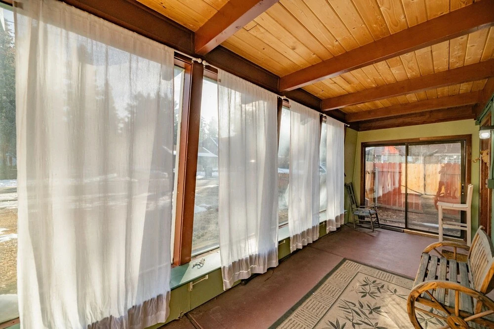 Hope's Cabin - Free Ski/snowboard Rental! - 2br/1.5ba/fireplace/barbeque 2 Bedroom Home