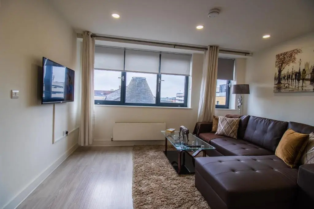 Virexxa Bedford Centre - Supreme Suite - 2Bed Flat with Free Parking & Gym