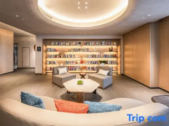 Atour HOtel,North Urumqi Road, Hotan Station