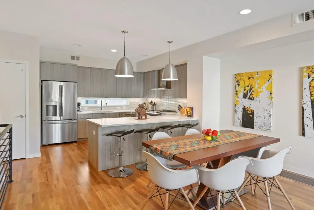New Townhome With Stunning City and Mountain Views