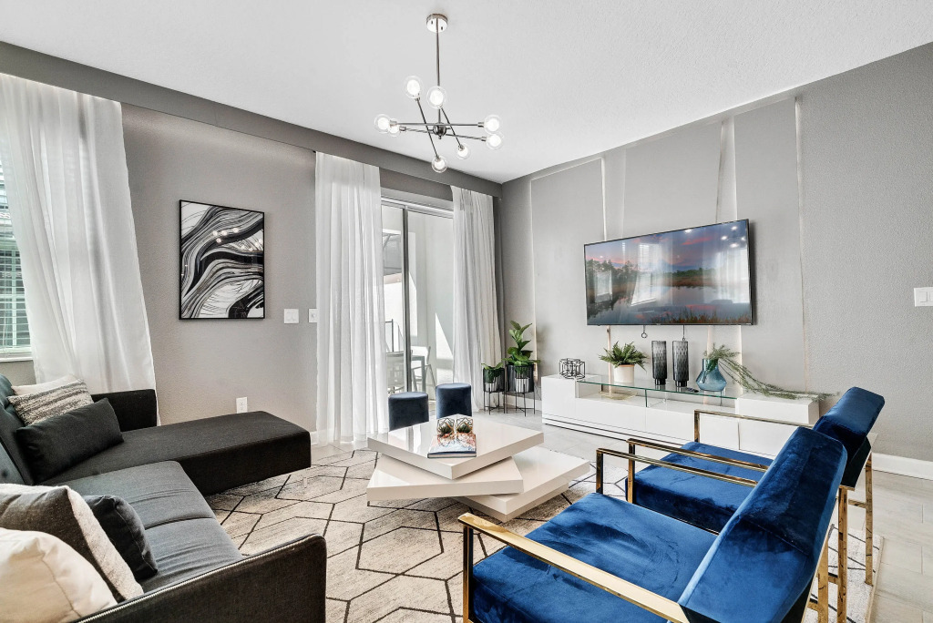 5 Bedrooms 4 Bathrooms Storey Lake 4824 Ml
