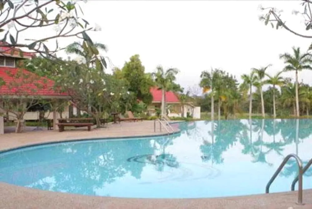 Muaklek Health Spa & Resort