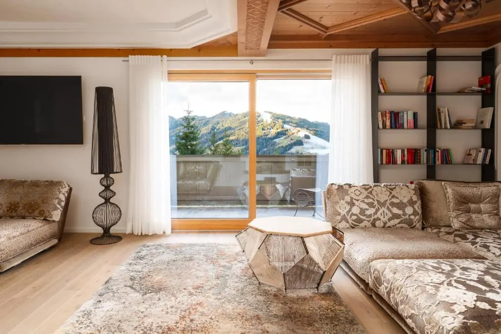 Designferienhaus Luxus Bergchalet XXL Ski In-Out Snow Space Wagrain Flachau