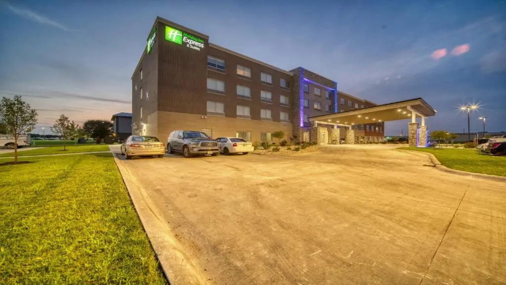 Holiday Inn Express & Suites - Kokomo South by IHG