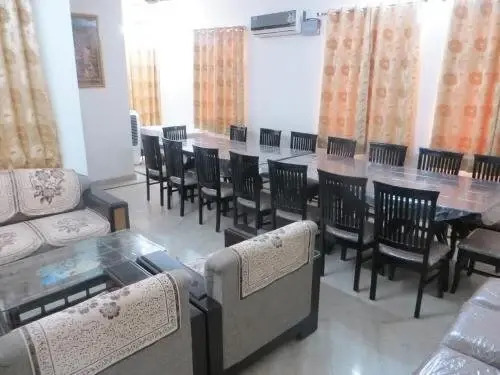 Raghav's Royal Residency