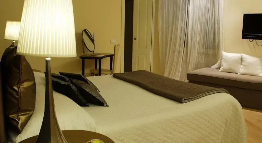 B&B 22