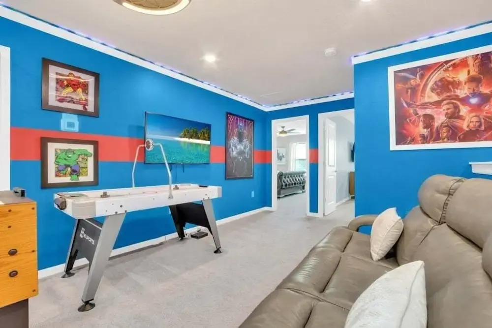 Your Enchanted Take Me Away Townhome! 5 Bedroom Townhouse