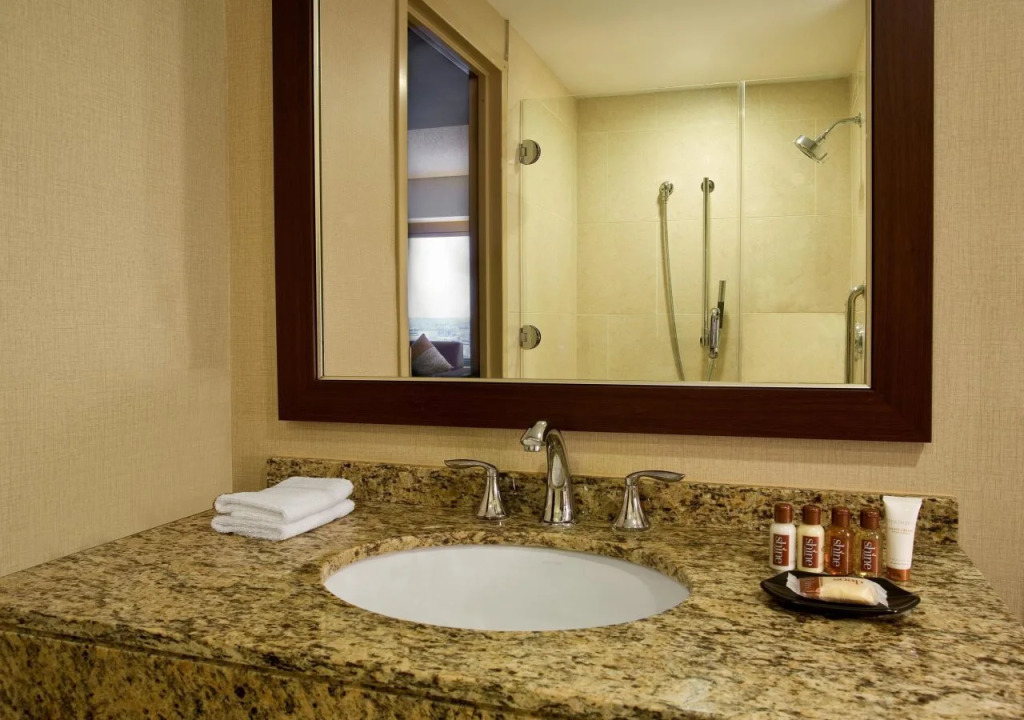 Sheraton Indianapolis Hotel at Keystone Crossing