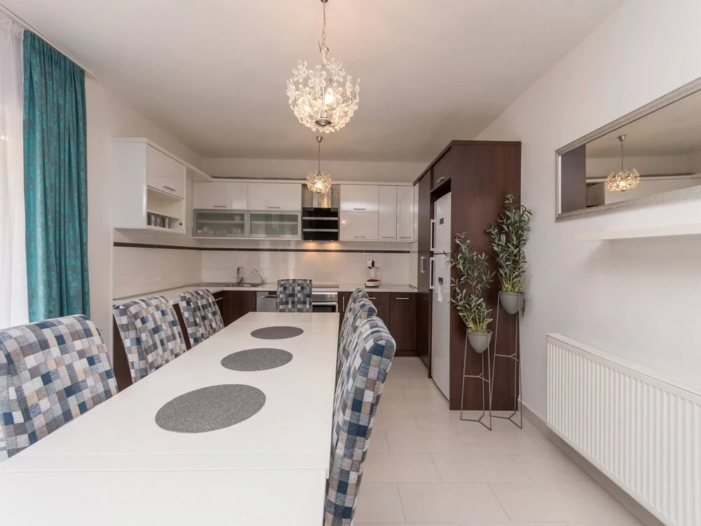 Magnificent Villa Mande With Pool, Vrana Lake
