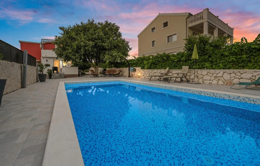 Awesome Home In Vodice