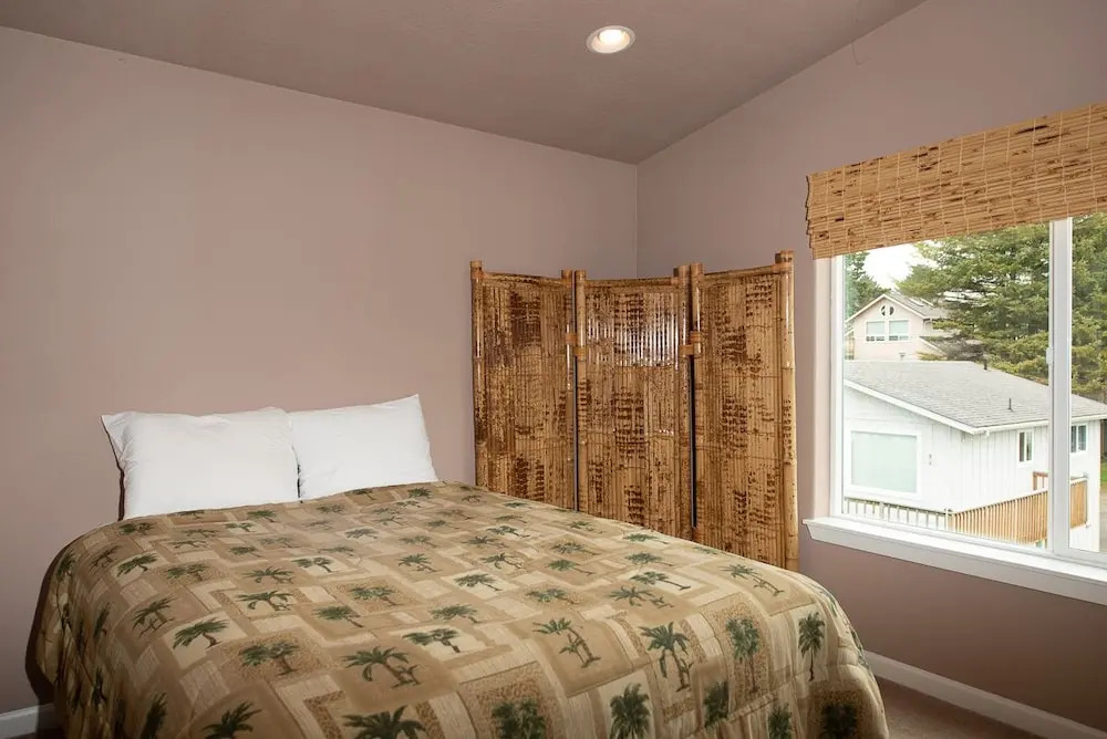 Serenity by the Sea - 3 Br Home