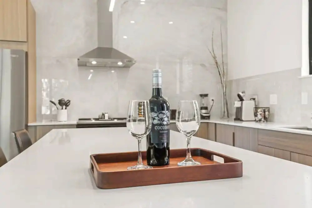 Stylish Getaway -columbus-3 Bedroom Masterpiece