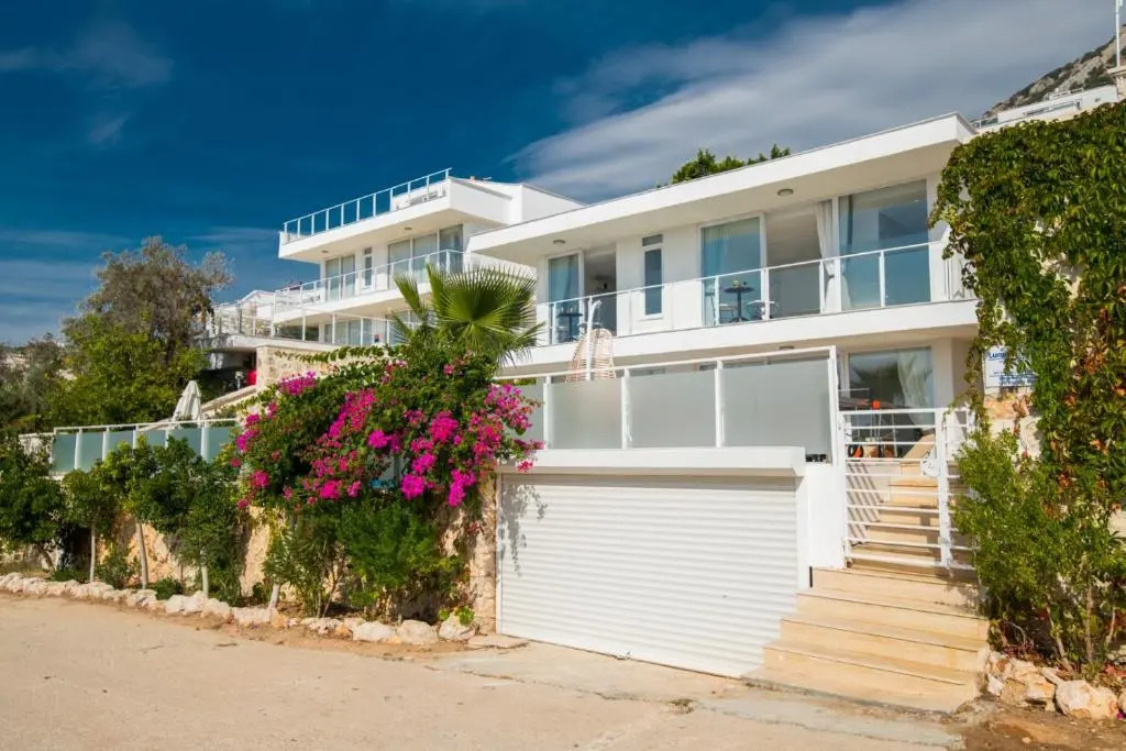 Lumiere Villas 2