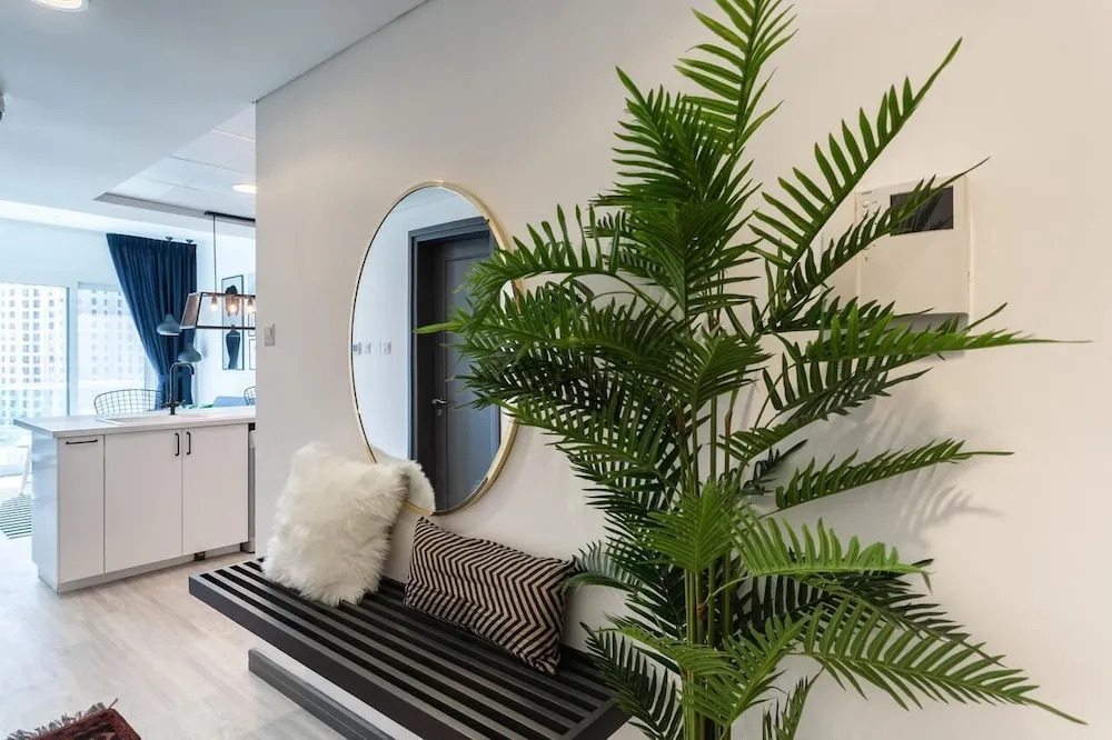 One Perfect Stay Royal Oceanic- One Bedroom Apartment