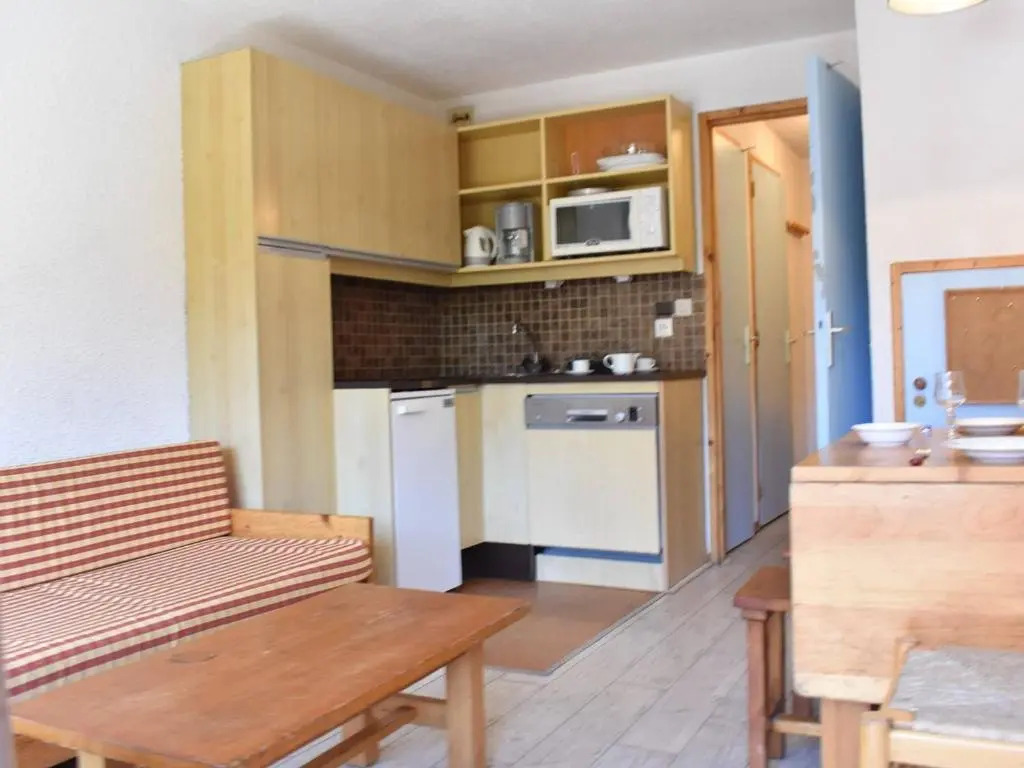 Chalet cosy 6 pers. à 100m des pistes avec garage fermé et parking, Méribel - FR-1-180-411