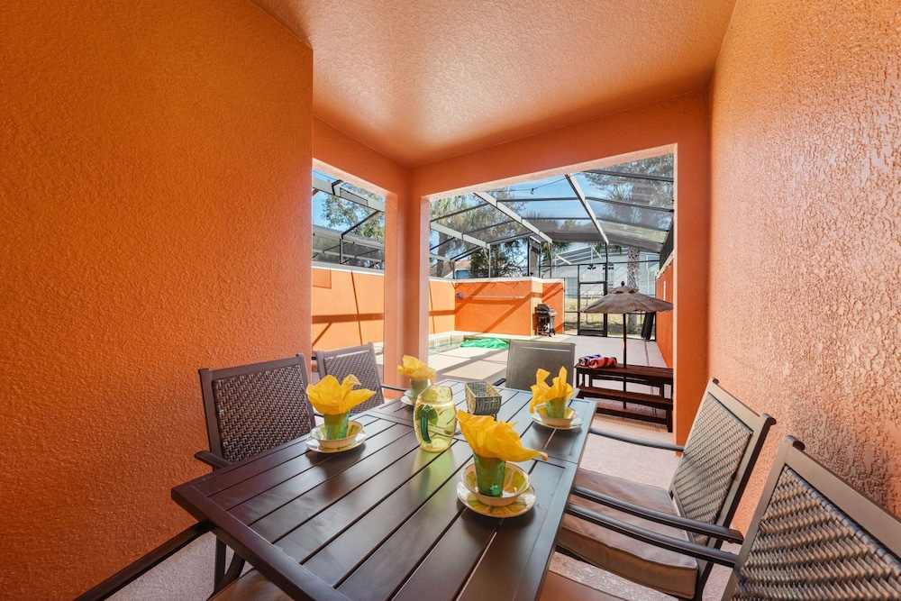 Paradise 4Bd w Private Pool & Waterpark 2941
