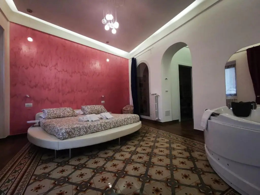 Suite Inn Centro Dimora Storica - Suite con o senza vasca idromassaggio