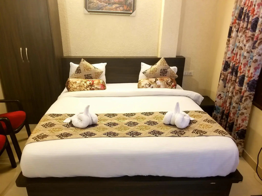 Hotel Krishnas Near Golden Temple