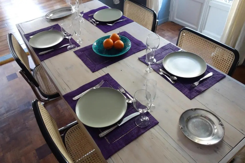 Modern, traditional , bright and stylish appartement