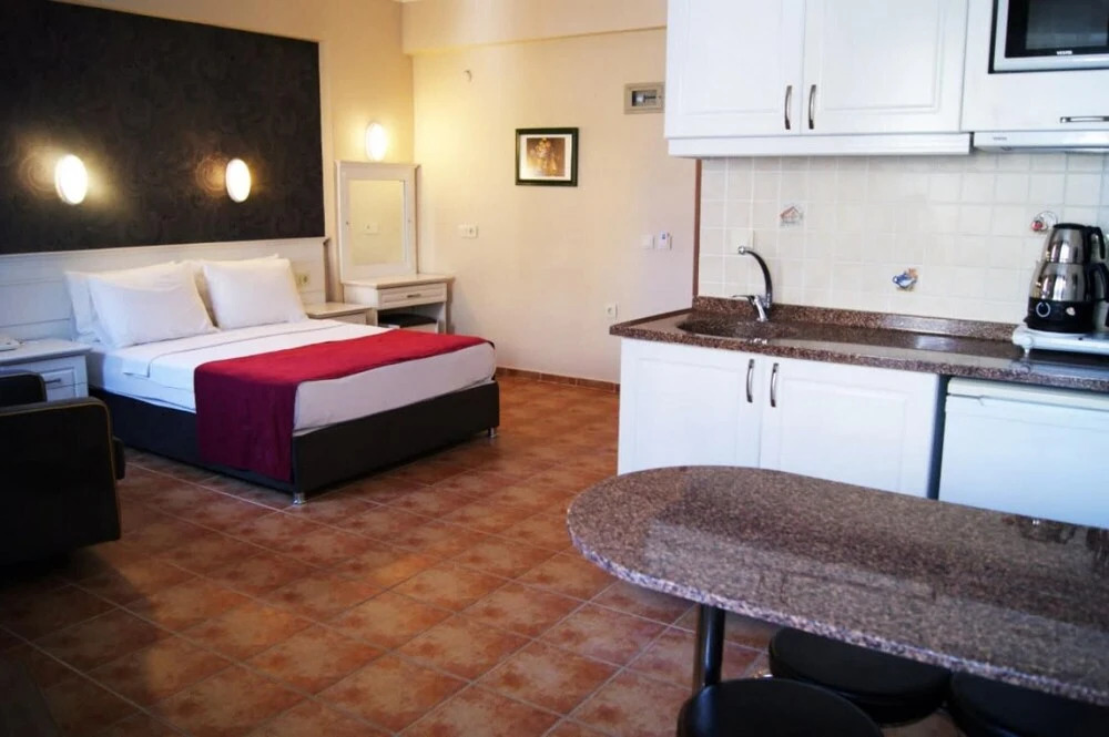Comfortable Family Room With Balcony With Access to Private Beach in Marmaris