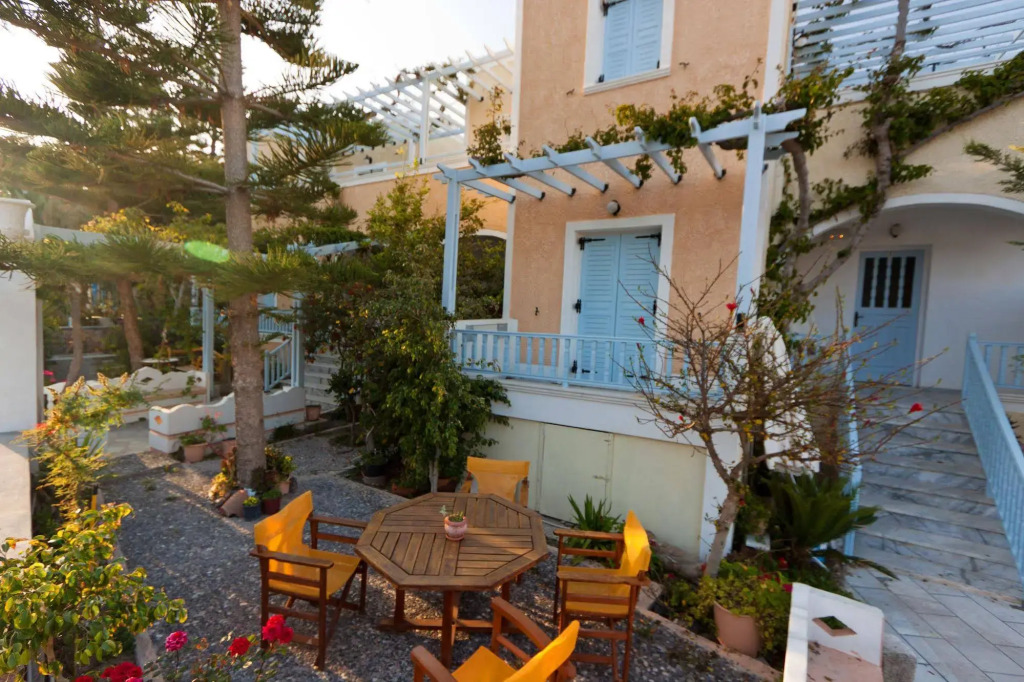 Sellada Apartments
