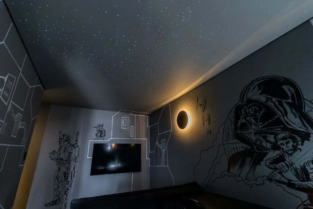 Akile Homes experiences Geek