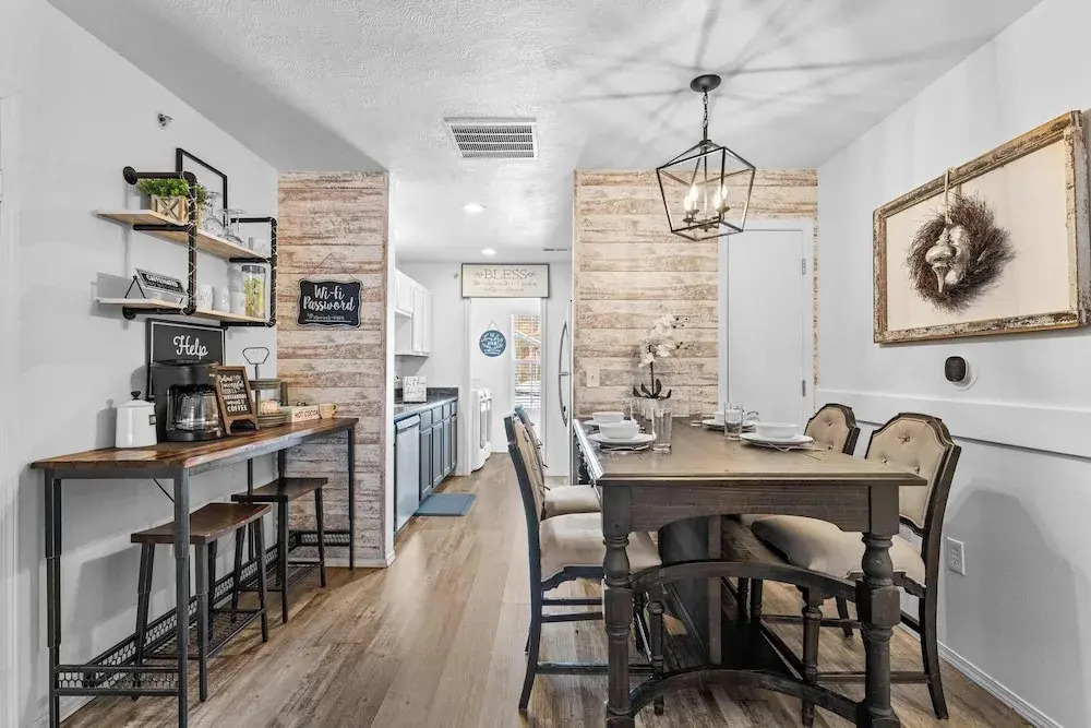 Ashleys Charming Chalet
