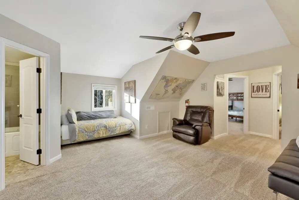 2085- Beary Peaceful Retreat 3 Bedroom Home by Redawning