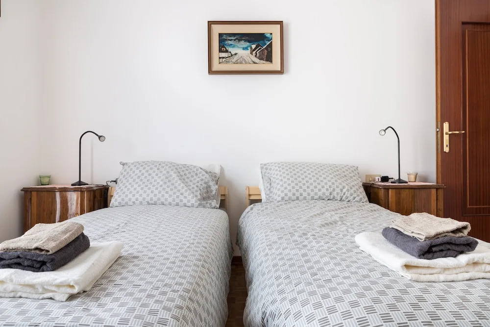 Parma A due passi dall'Ospedale Apartment