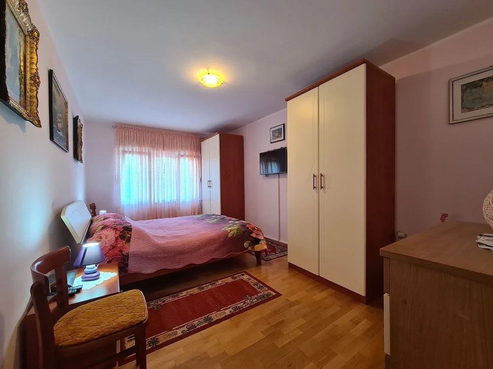 Apartment 1389