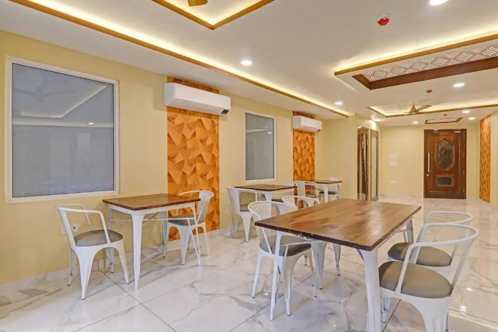 OYO Townhouse 1101 Hotel H G