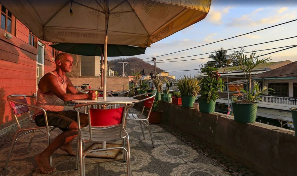 Bajo Nature Backpackers