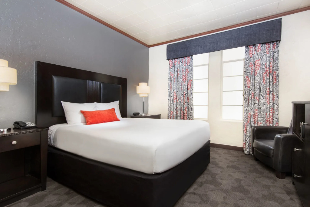 Golden Gate Casino Hotel