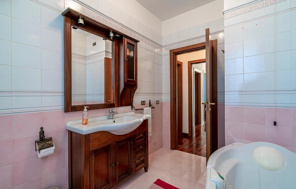 Beautiful Home In Belsito With Wifi