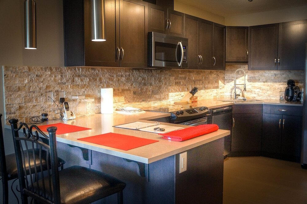5 Calgary Downtown (2Bdr Suite