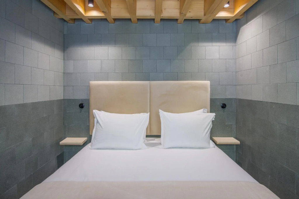 62 Design House