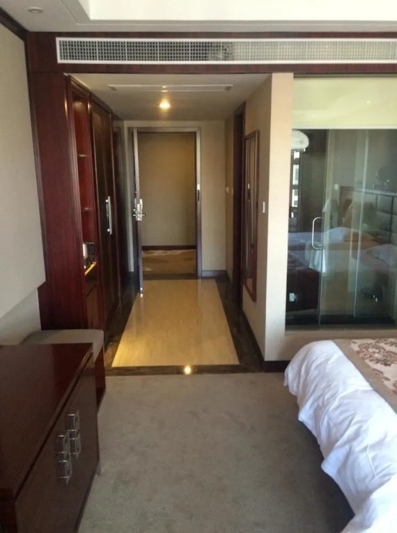 Hangzhou Binjiang Maison New Century Hotel