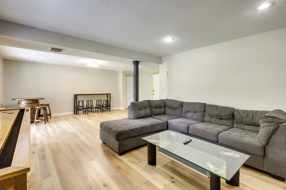 Lakefront Family Home 13 Mi From Gateway Arch!